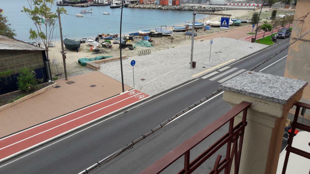 Апартаменти Residenza Lux Fronte Mare Вадо-Лігуре Екстер'єр фото